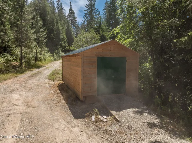 $249,000 | 950 Bear Ridge Lane, Kingston, ID 83839