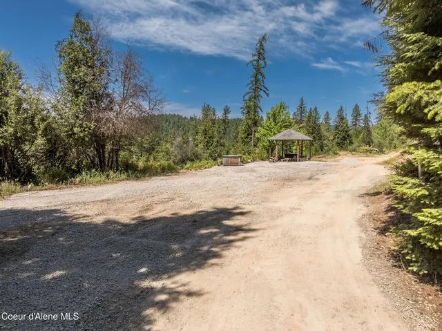 $249,000 | 950 Bear Ridge Lane, Kingston, ID 83839