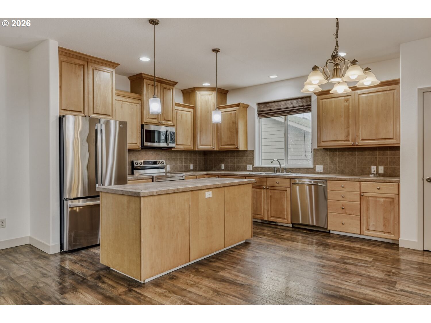 43 South 20th Avenue Cornelius, OR 97113 - Photo 7 of 27