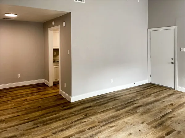 $90,000 | 9707 Richmond Avenue, Unit 28, Houston, TX 77063