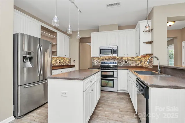 $599,900 | 6028 Zinnia Drive, Matthews, NC 28104