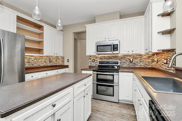 $599,900 | 6028 Zinnia Drive, Matthews, NC 28104