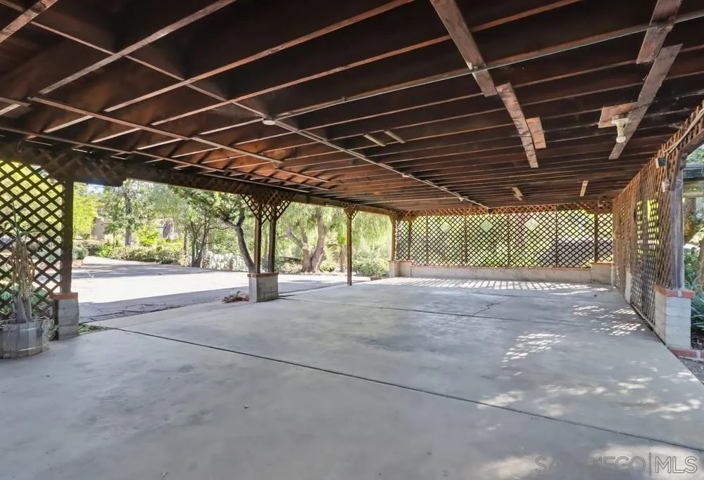 602 Starbright Lane Alpine, CA 91901 - Photo 38 of 73 carport 3 cars
