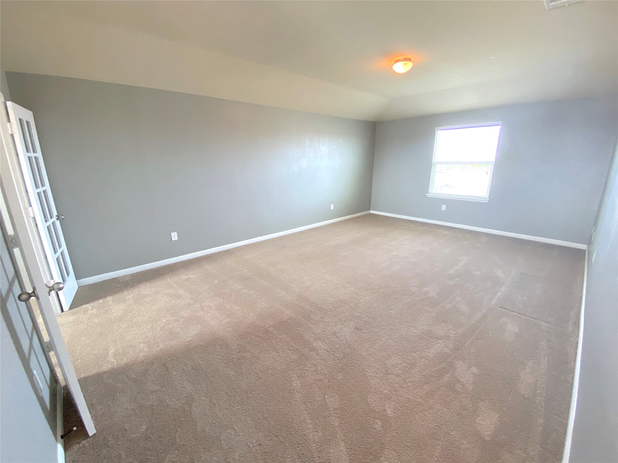 122 Liard River Road Hutto, TX 78634 - Photo 20 of 33