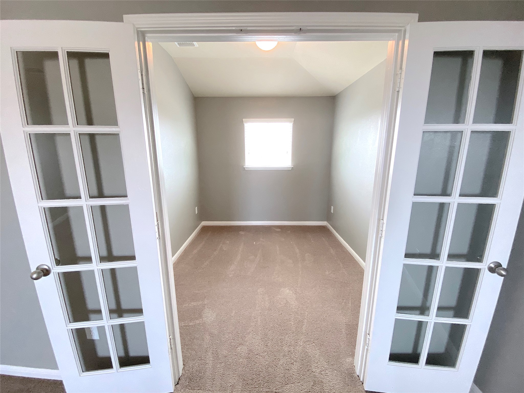 122 Liard River Road Hutto, TX 78634 - Photo 22 of 33