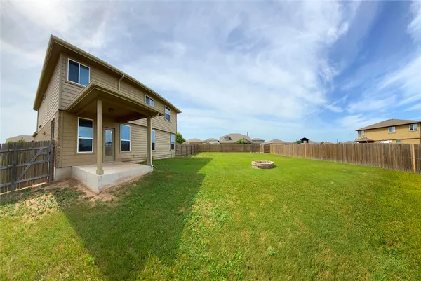 $2,450 | 122 Liard River Road, Hutto, TX 78634