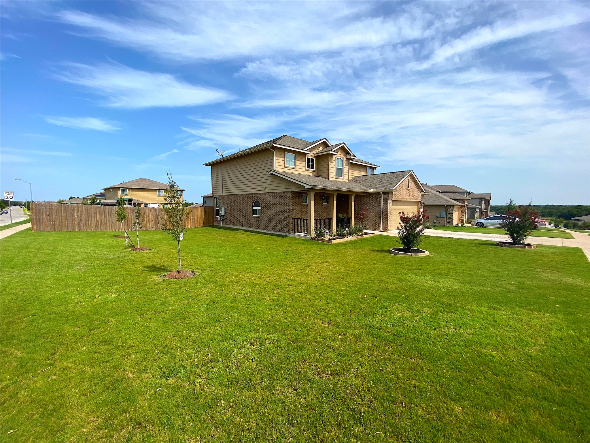 122 Liard River Road Hutto, TX 78634 - Photo 5 of 33