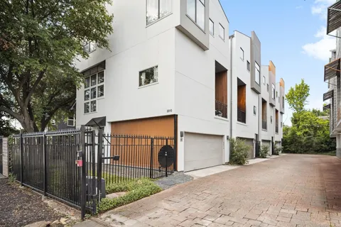 $368,500 | 2010 Blodgett Street, Unit G, Houston, TX 77004