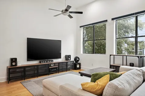 $368,500 | 2010 Blodgett Street, Unit G, Houston, TX 77004