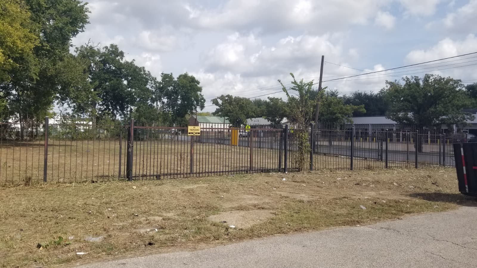 6910 Cullen Boulevard Houston, TX 77021 - Photo 13 of 17 a view of garden