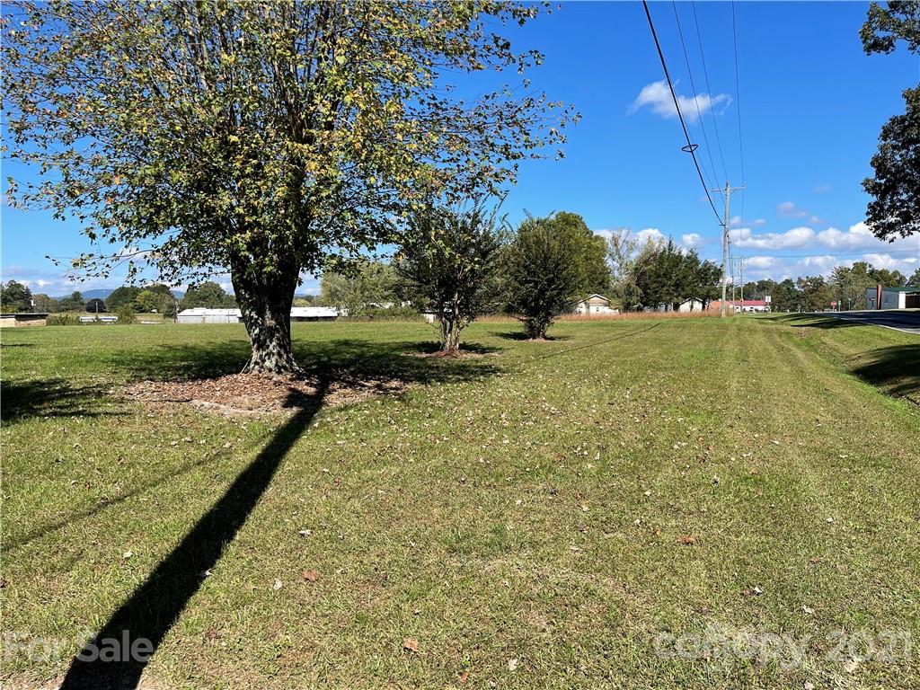 2095 Orchard Road Flat Rock, NC 28731 - Photo 12 of 12 Gallery Image 12