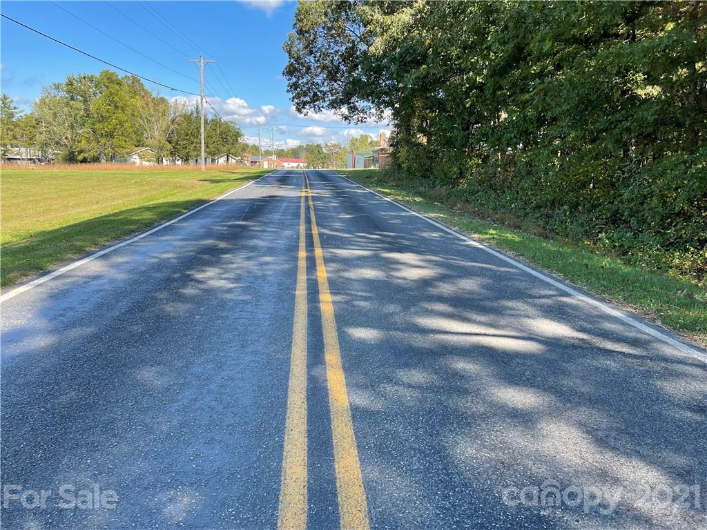 2095 Orchard Road Flat Rock, NC 28731 - Photo 10 of 12 Gallery Image 10