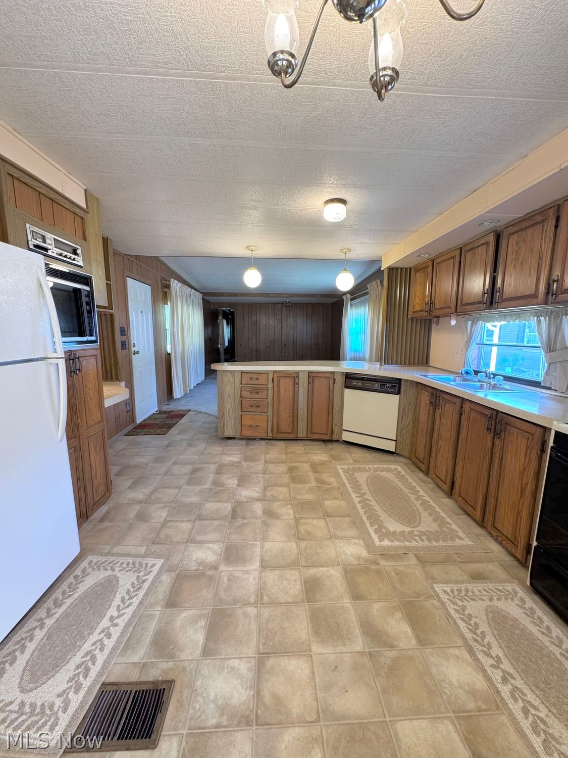 1166 Lafayette Road, Unit F38 Medina, OH 44256 - Photo 12 of 26