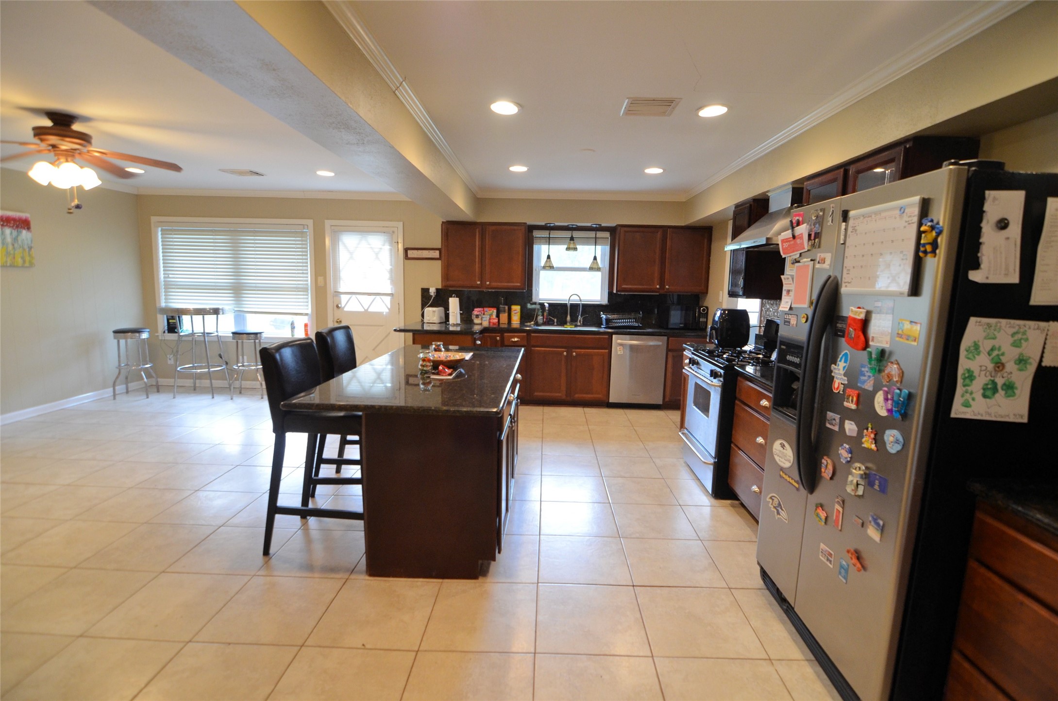 5215 Sanford Road Houston, TX 77035 - Photo 5 of 28 Gallery Image 5