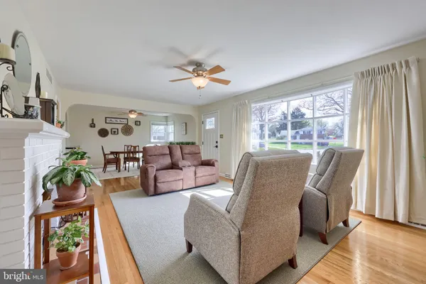 $269,900 | 2401 Seneca Drive, York, PA 17408