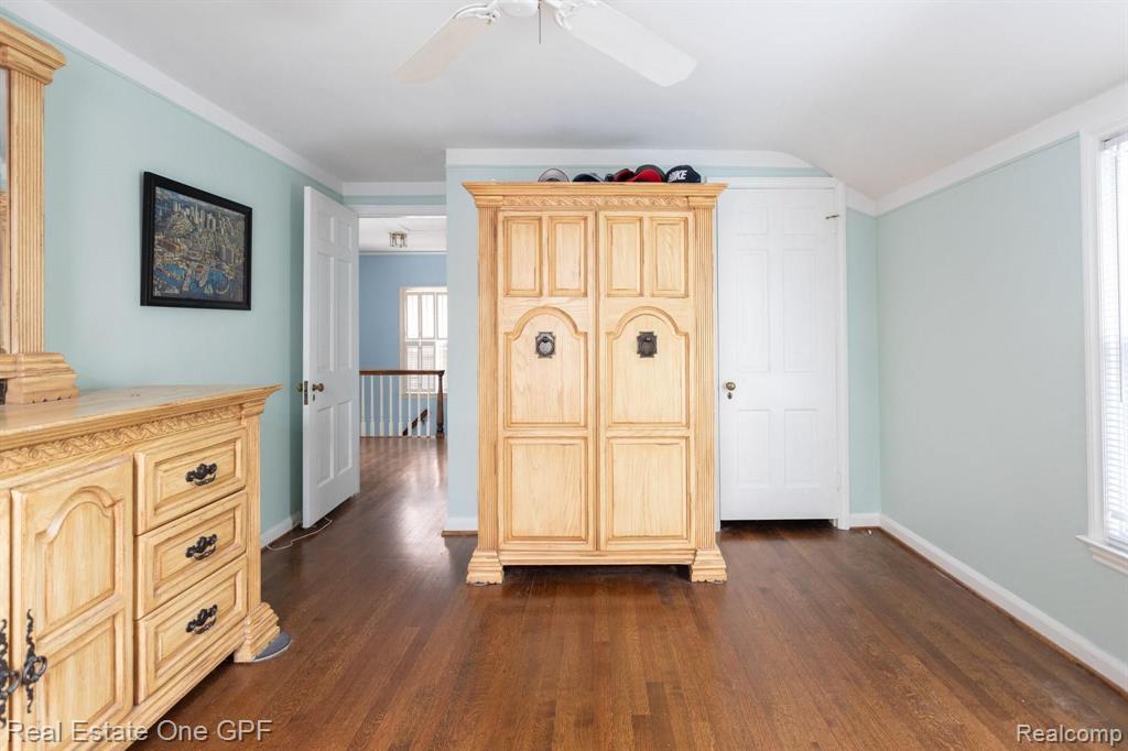 427 Moran Road Grosse Pointe Farms, MI 48236 - Photo 15 of 29