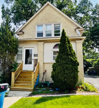 $350,000 | 1005 North 5th Avenue, Maywood, IL 60153