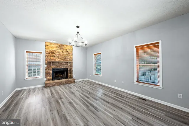 a view of deck with a yard