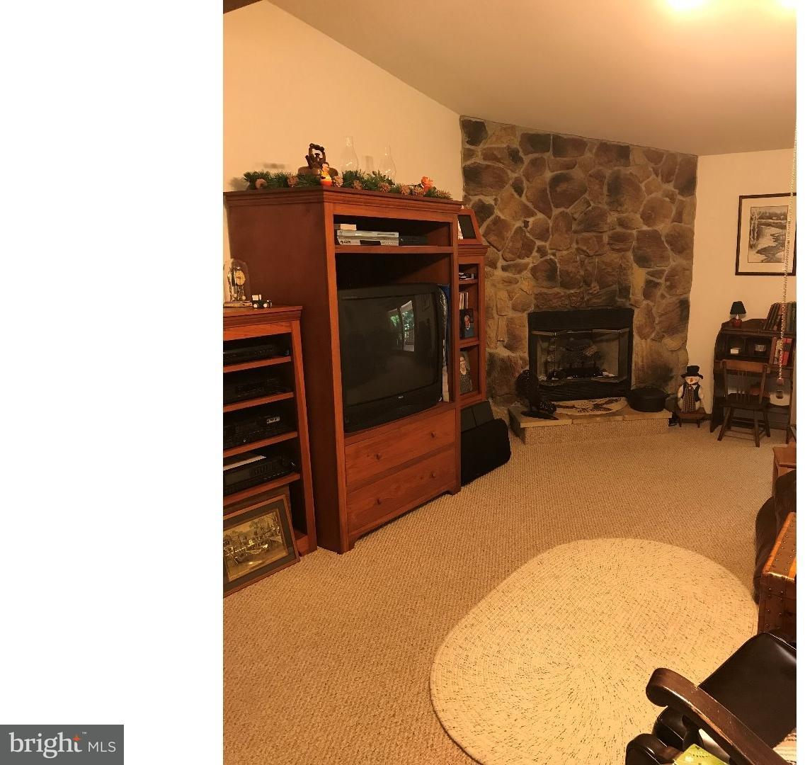 7658 Furnace Road Slatington, PA 18080 - Photo 5 of 24 Gallery Image 5