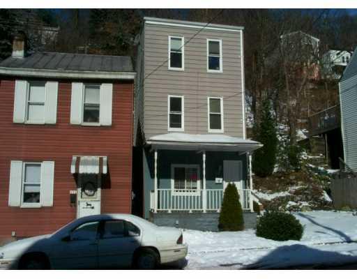 934 Grand Pittsburgh, PA 15212 - Photo 1 of 1 Exterior Front.