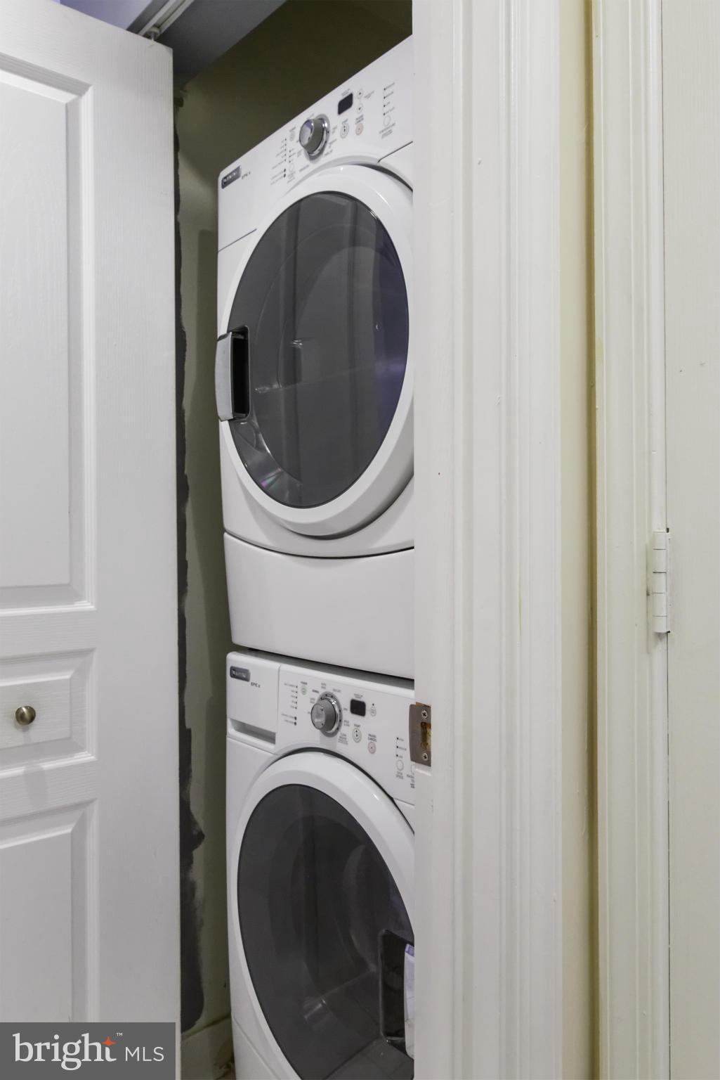 5575 Seminary Road, Unit 103 Falls Church, VA 22041 - Photo 12 of 22 Full size washer/dryer
