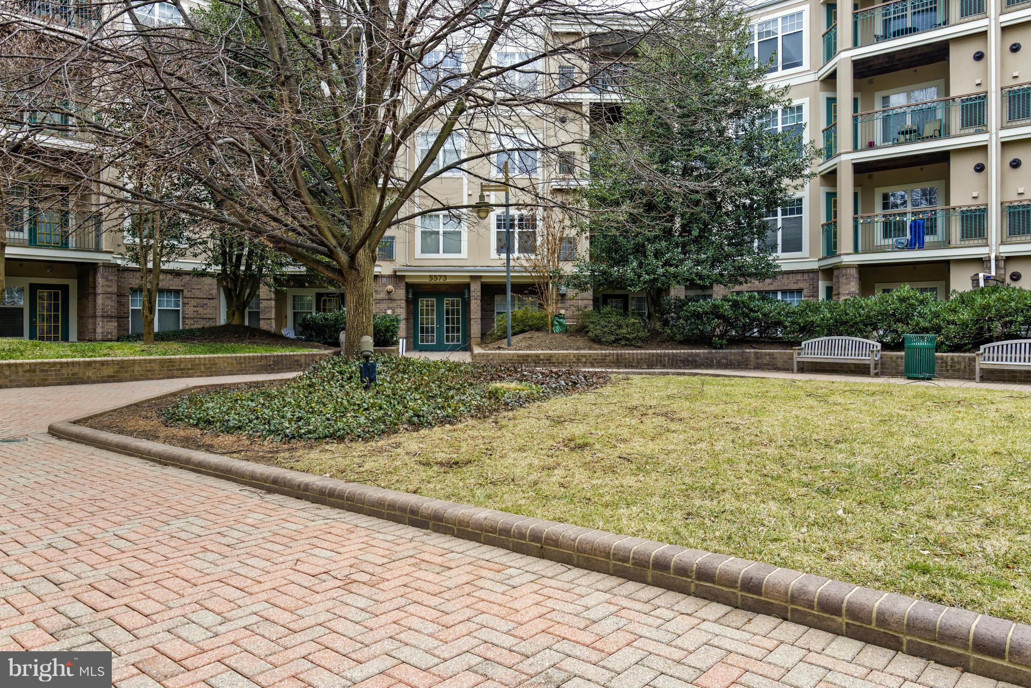 5575 Seminary Road, Unit 103 Falls Church, VA 22041 - Photo 18 of 22 Courtyard
