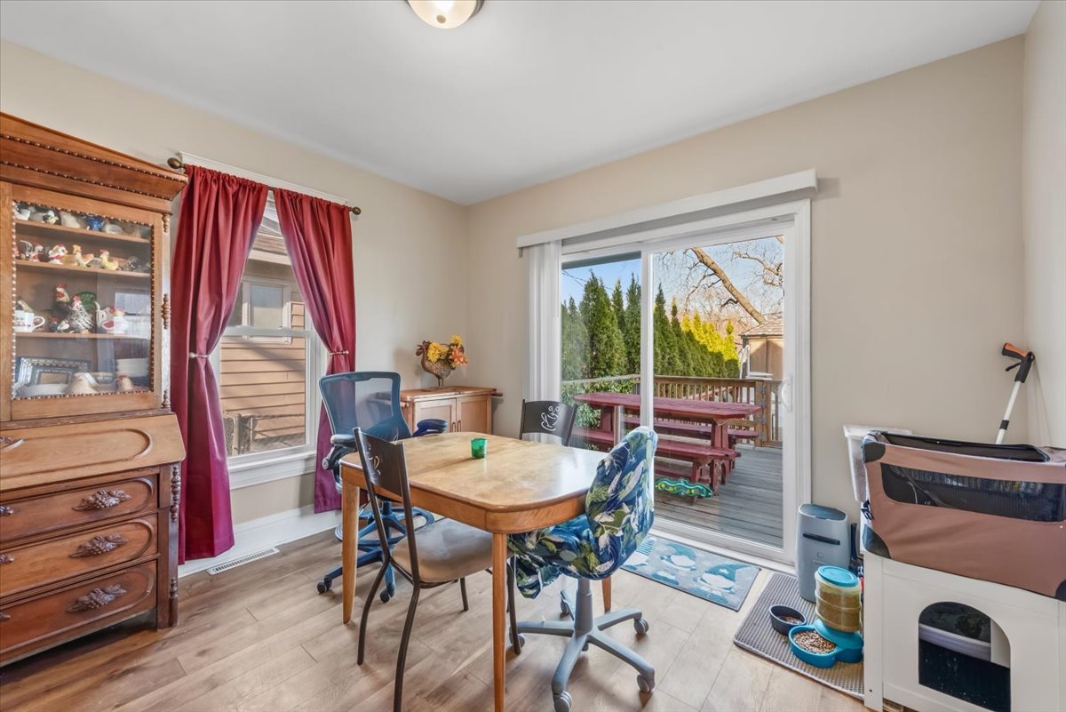 122 North Stott Street Genoa, IL 60135 - Photo 11 of 44