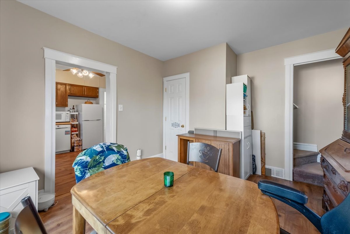 122 North Stott Street Genoa, IL 60135 - Photo 12 of 44