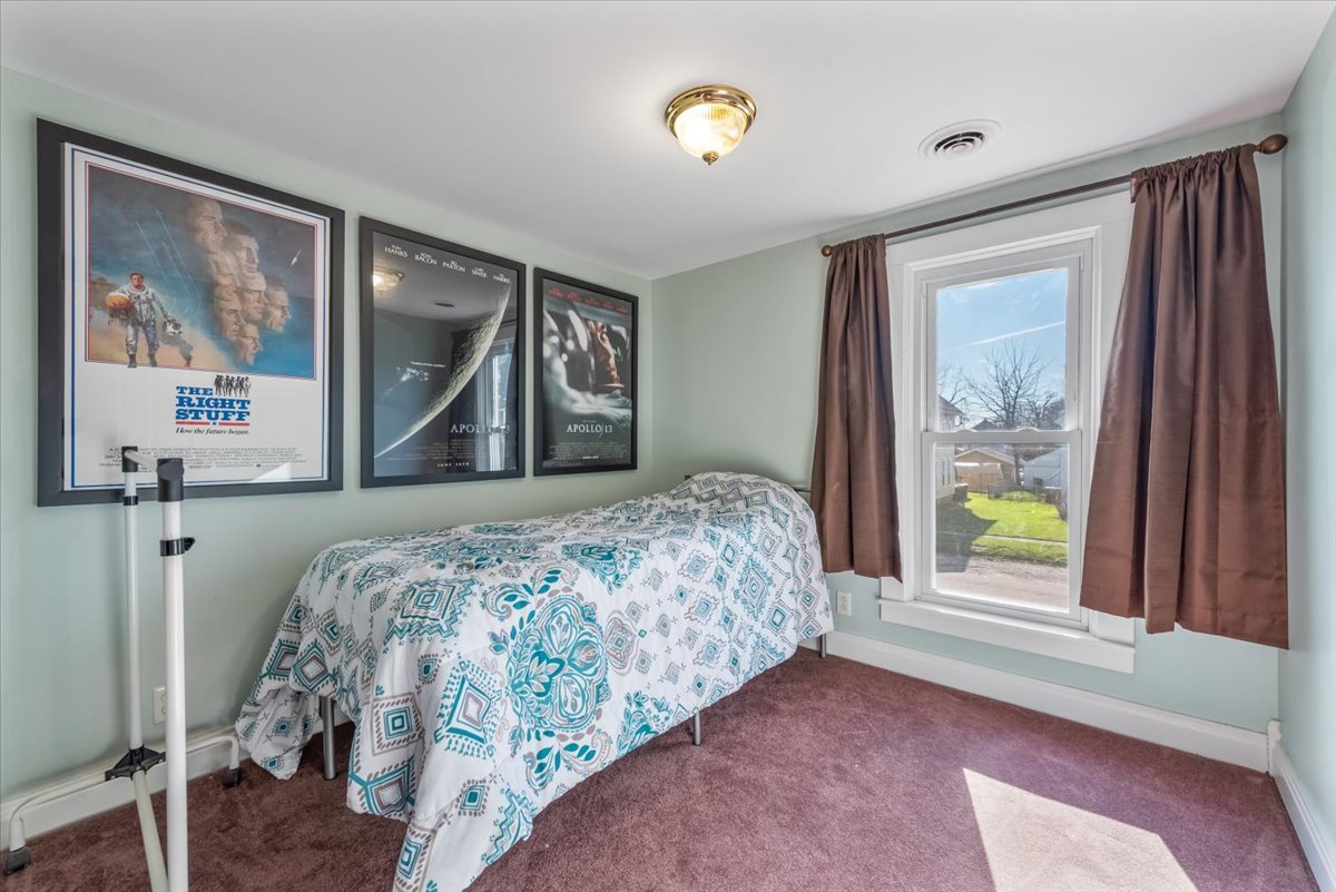 122 North Stott Street Genoa, IL 60135 - Photo 18 of 44