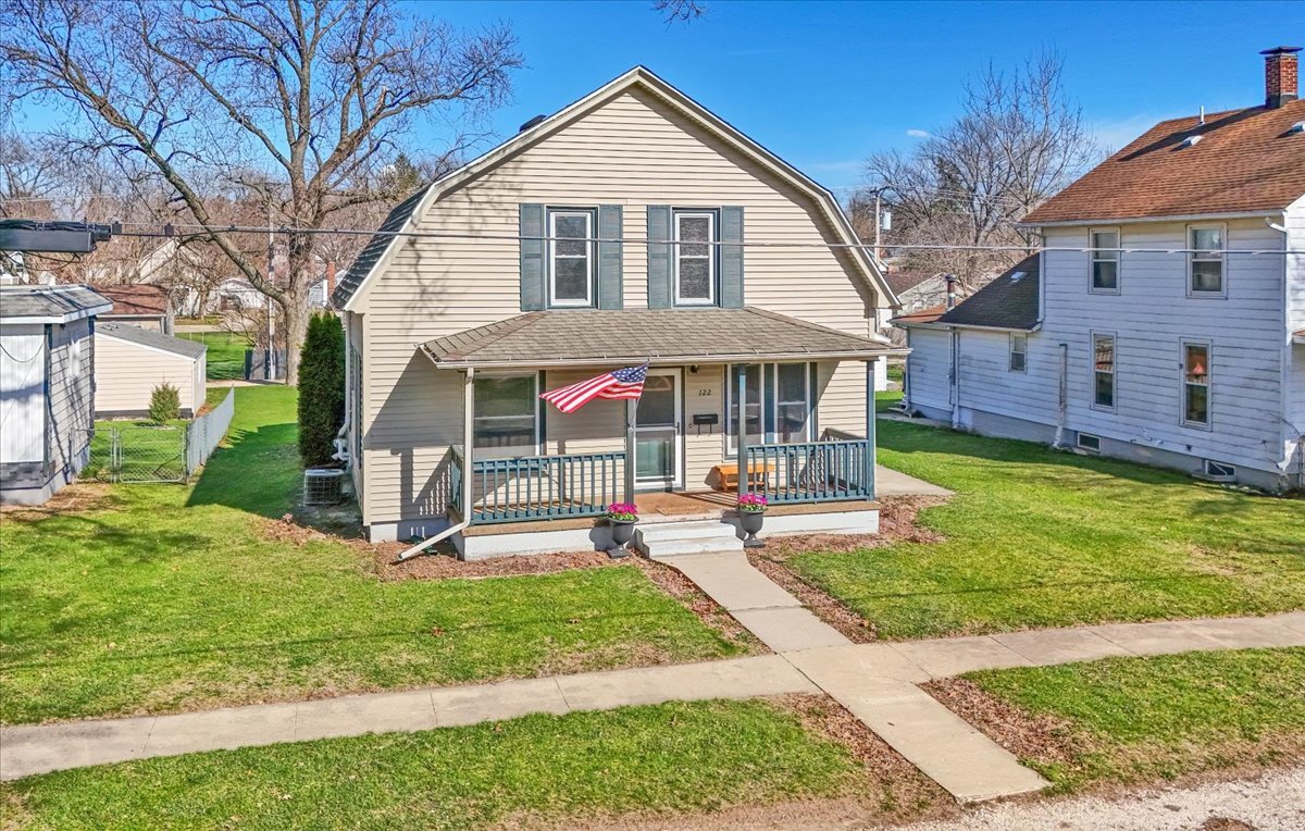 122 North Stott Street Genoa, IL 60135 - Photo 2 of 44