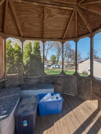 $219,000 | 122 North Stott Street, Genoa, IL 60135