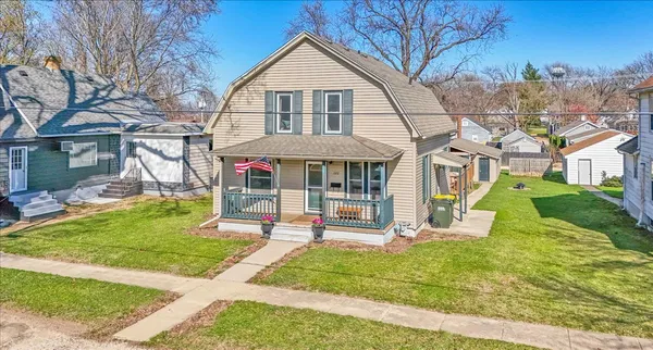 $219,000 | 122 North Stott Street, Genoa, IL 60135
