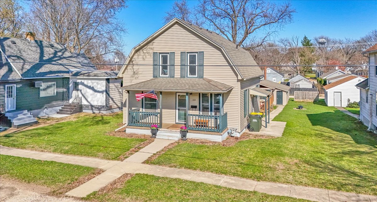 122 North Stott Street Genoa, IL 60135 - Photo 3 of 44