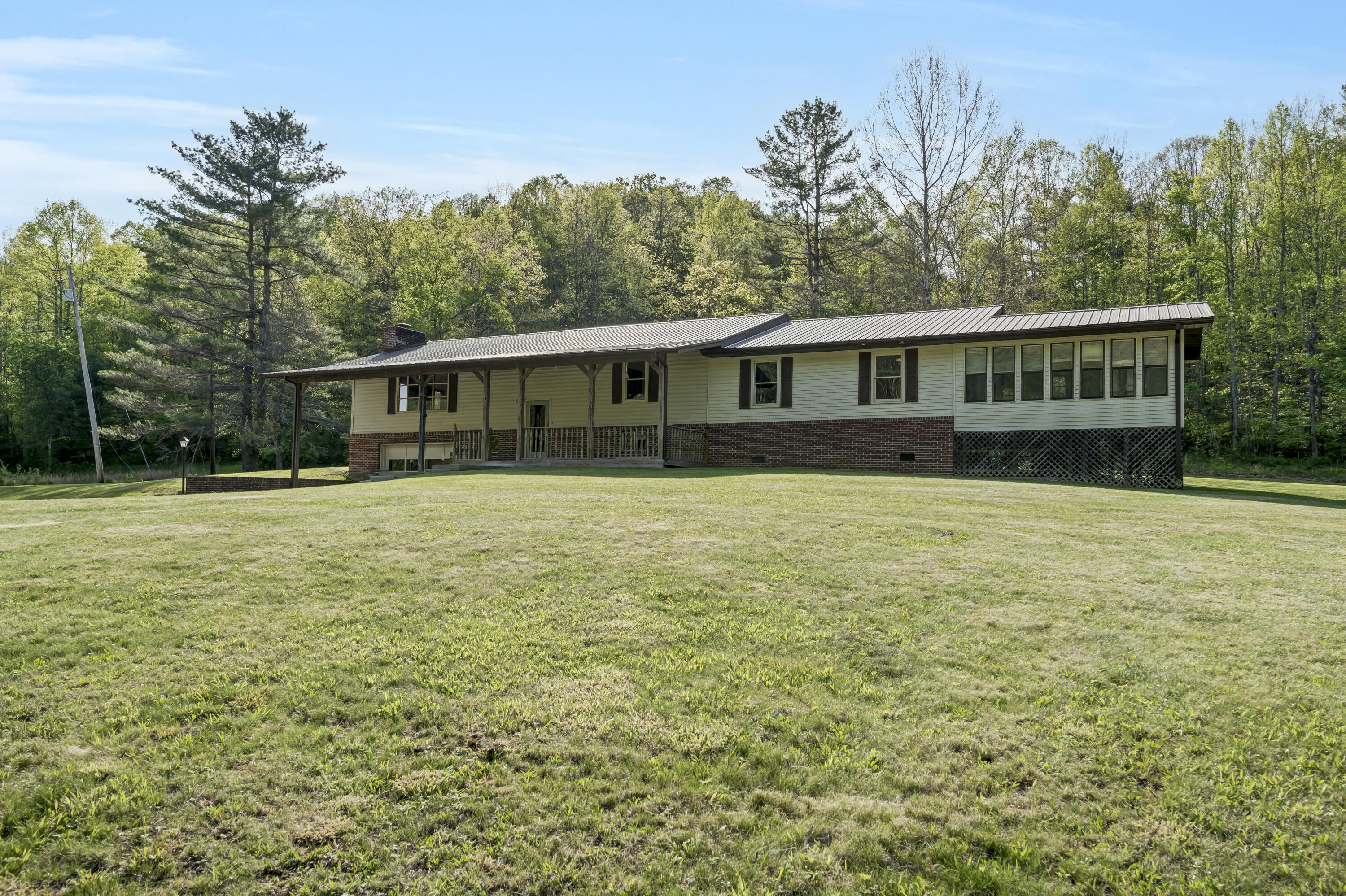 1525 Elklick Road Morehead, KY 40351 - Photo 1 of 64 A7409497