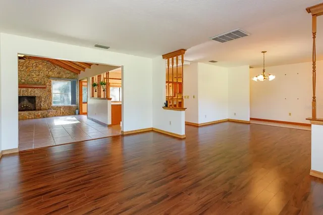 $794,900 | 583 Winona Drive, Geneva, FL 32732