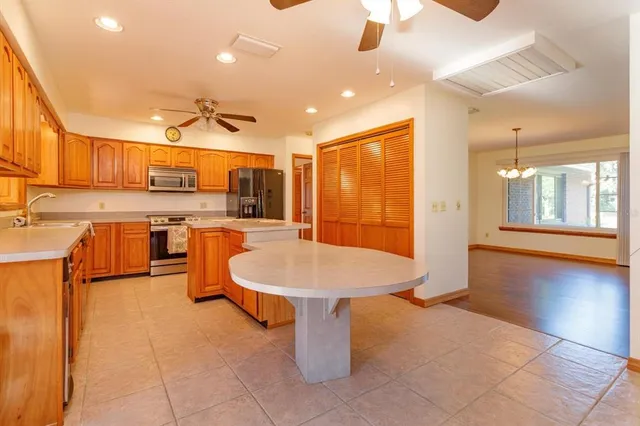 $794,900 | 583 Winona Drive, Geneva, FL 32732