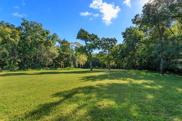 $794,900 | 583 Winona Drive, Geneva, FL 32732