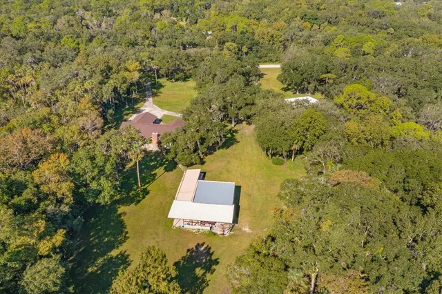 $794,900 | 583 Winona Drive, Geneva, FL 32732