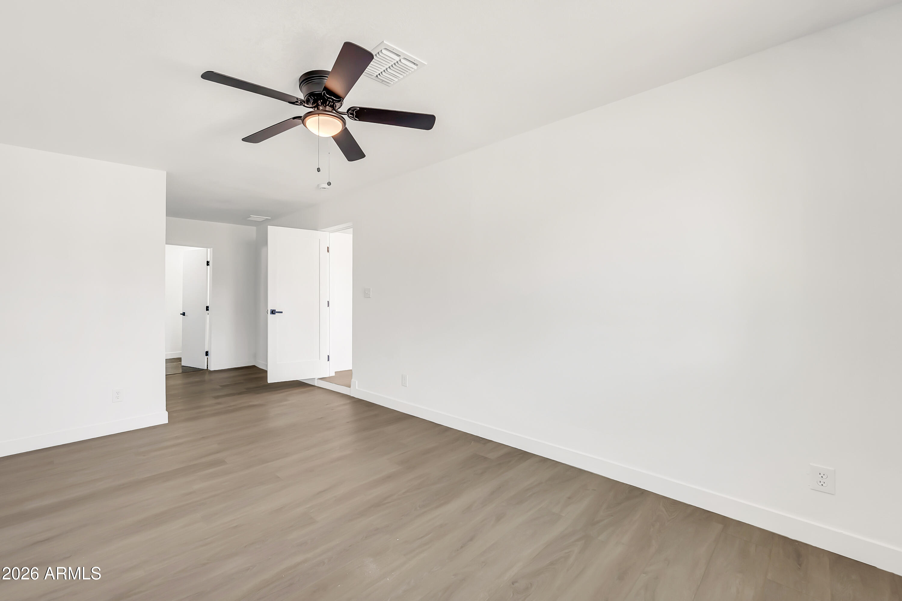 2813 North Greenfield Road Phoenix, AZ 85006 - Photo 24 of 31 2813 N Greenfield Rd-21