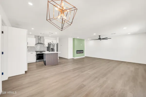 $425,999 | 2813 North Greenfield Road, Phoenix, AZ 85006