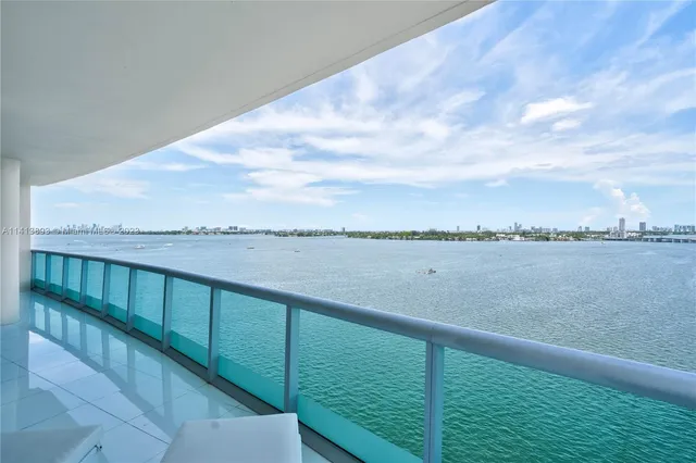 a view of a large building