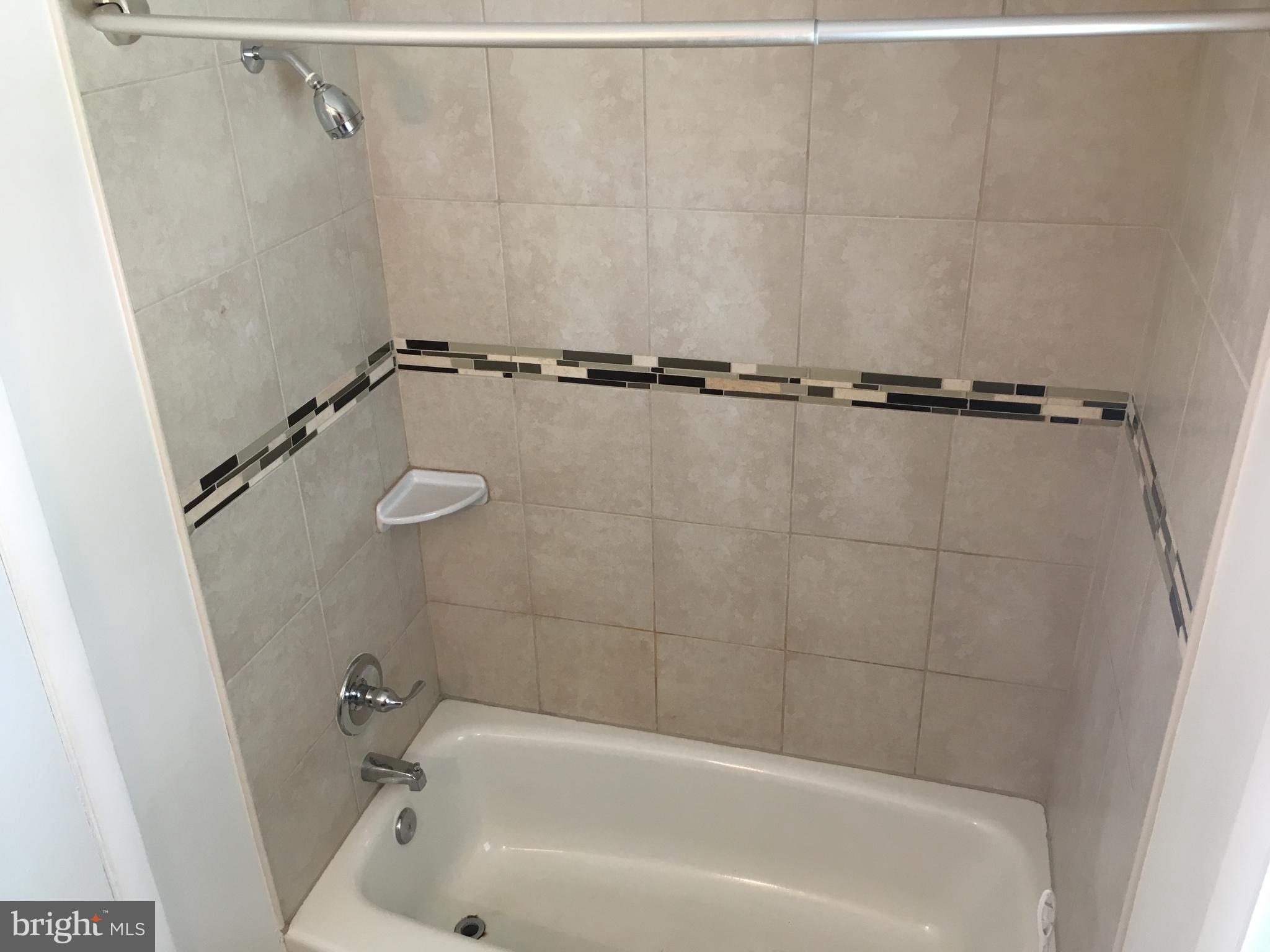 4777 Melbourne Road Baltimore, MD 21229 - Photo 21 of 29 Bath