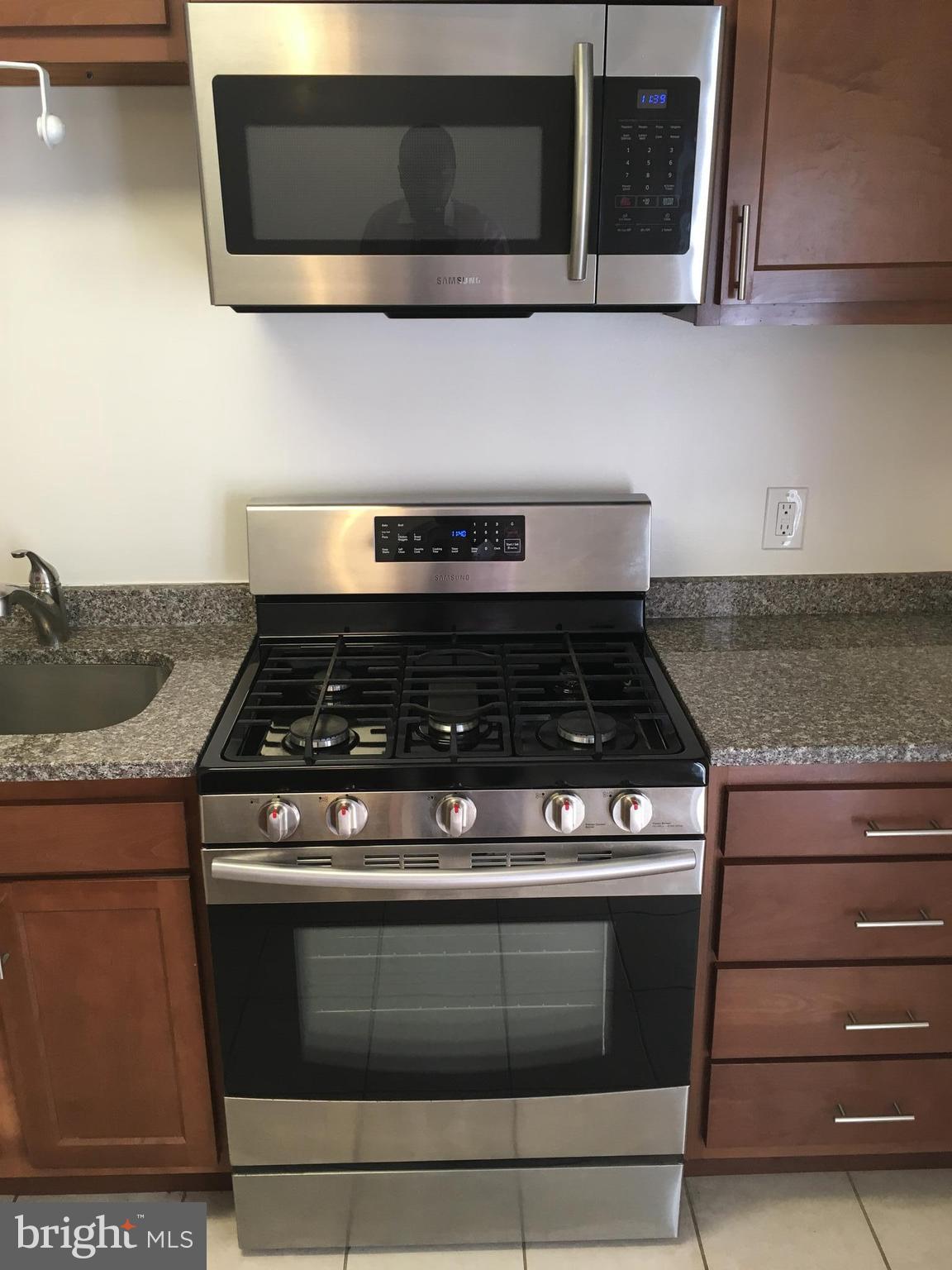 4777 Melbourne Road Baltimore, MD 21229 - Photo 5 of 29 Kitchen