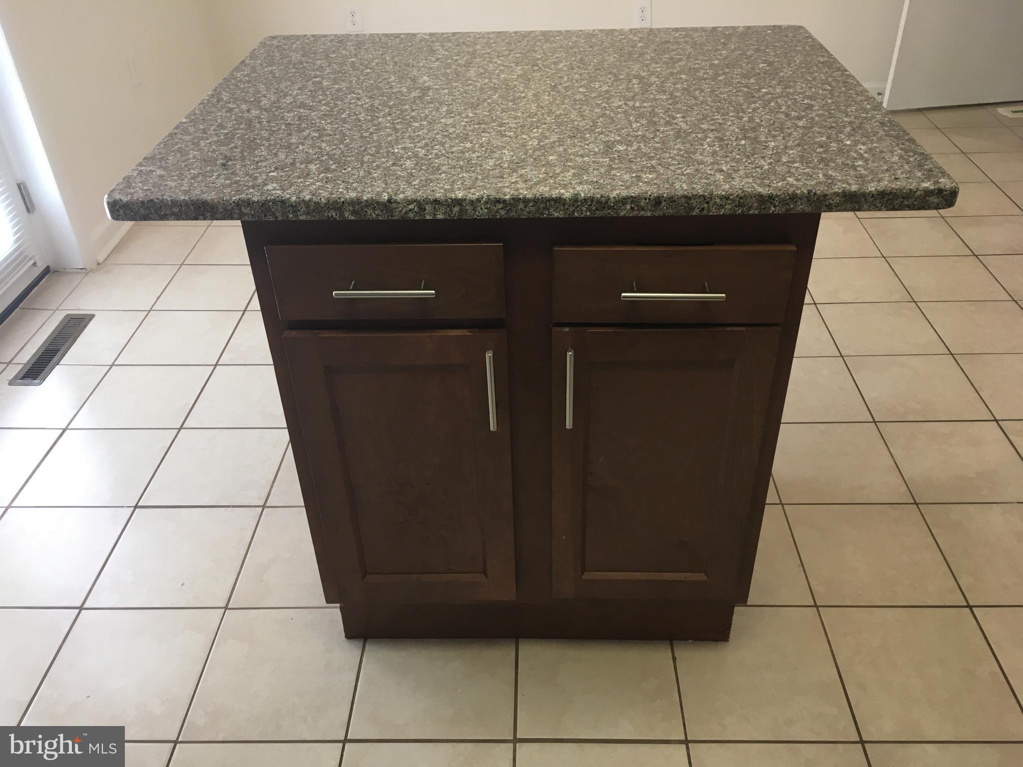 4777 Melbourne Road Baltimore, MD 21229 - Photo 7 of 29 Kitchen