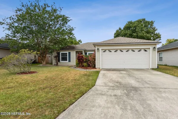$2,400 | 11546 Twin Oaks Trail, Jacksonville, FL 32258