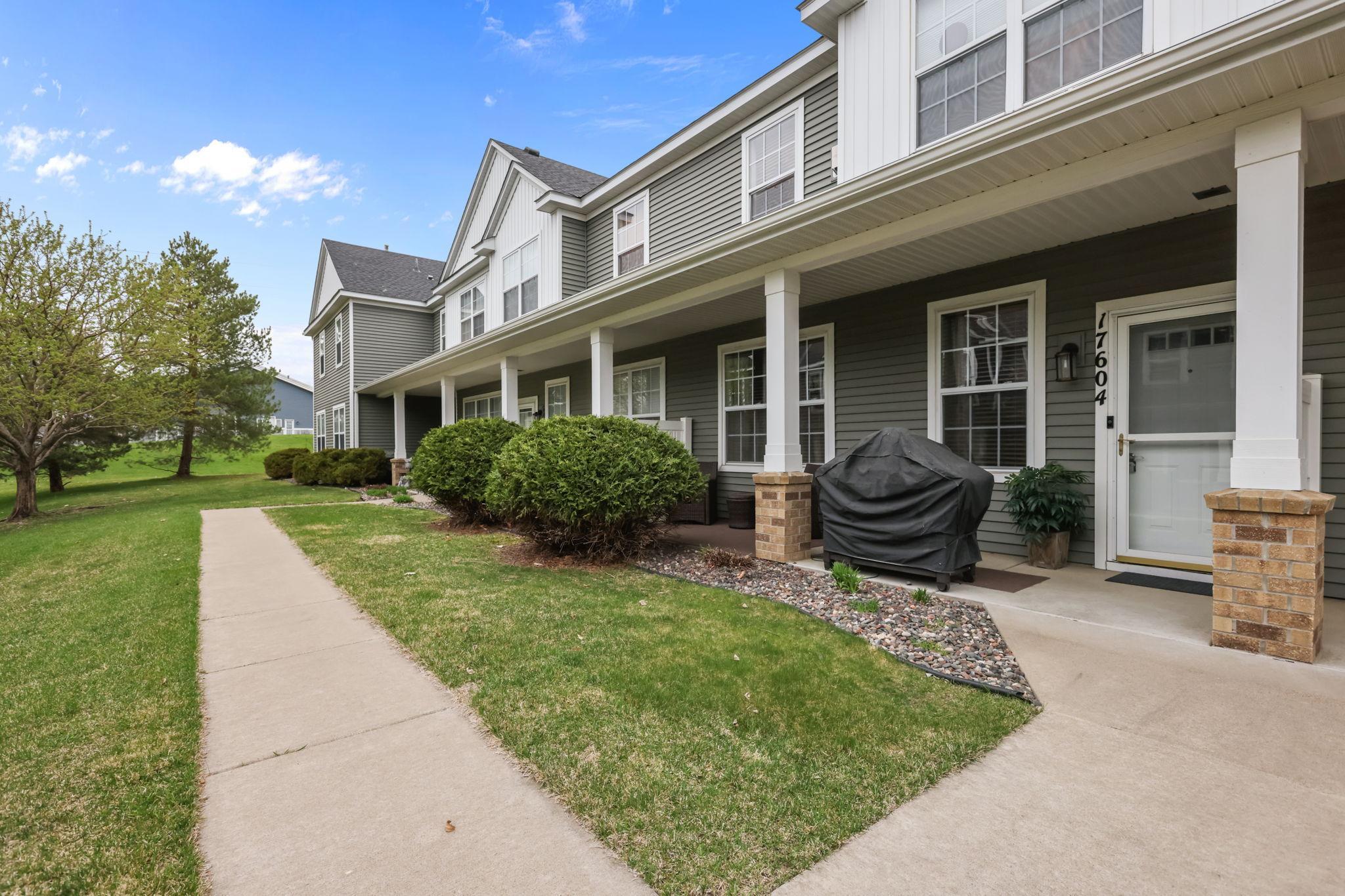 17604 68th Place North Maple Grove, MN 55311 - Photo 4 of 35