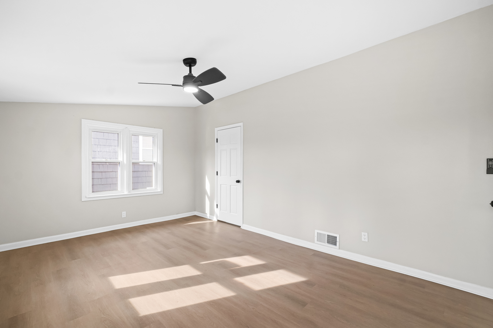 709 South Riverside Drive Villa Park, IL 60181 - Photo 14 of 26
