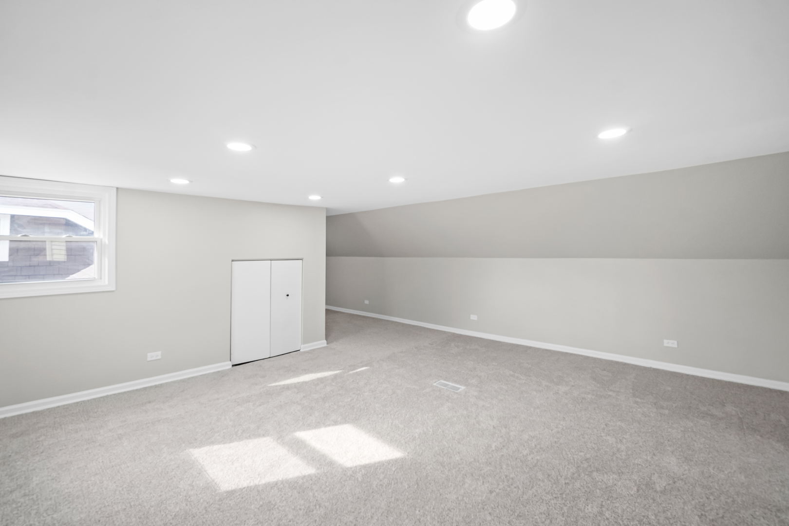 709 South Riverside Drive Villa Park, IL 60181 - Photo 16 of 26