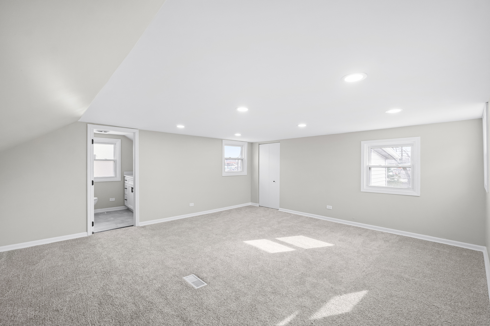 709 South Riverside Drive Villa Park, IL 60181 - Photo 18 of 26