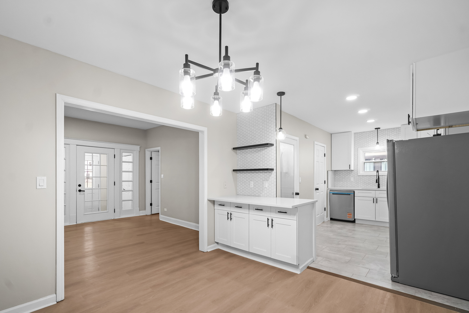 709 South Riverside Drive Villa Park, IL 60181 - Photo 8 of 26